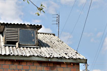разбитая крыша в деревне Куково