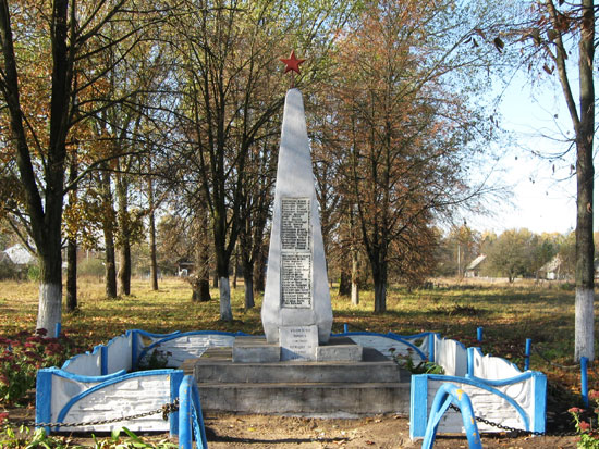 Мальковичи, Памятник землякам