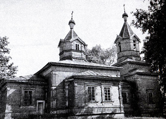 Свято-Успенская церковь в деревне Хотыничи